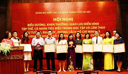 Đảng bộ Viện KSND thành phố Hà Nội nhận giấy khen về thành tích trong 3...